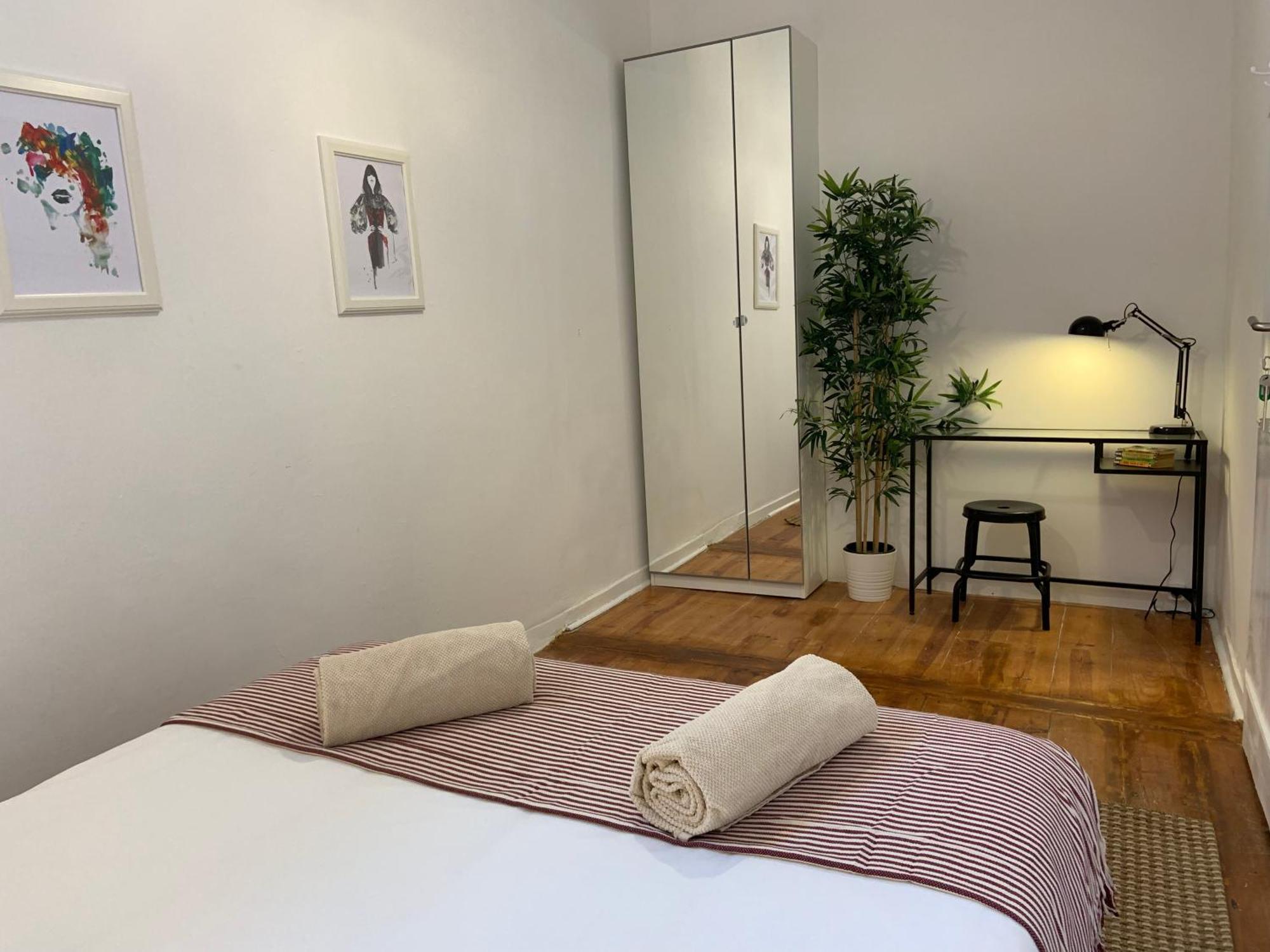 Stay As A Local! Santos Historical Guesthouse IV ลิสบอน ภายนอก รูปภาพ